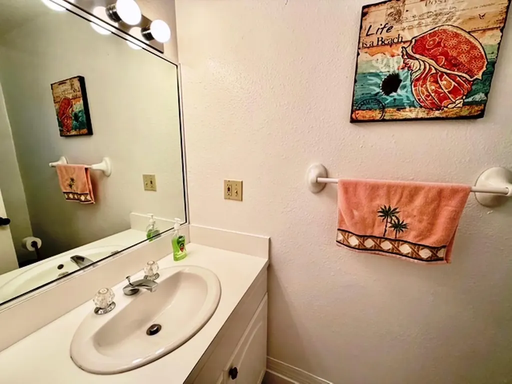 Waters Edge, Oceanhill Bl Grand Bahama Freeport BS