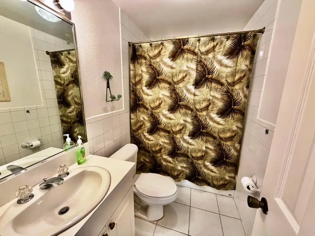 Waters Edge, Oceanhill Bl Grand Bahama Freeport BS