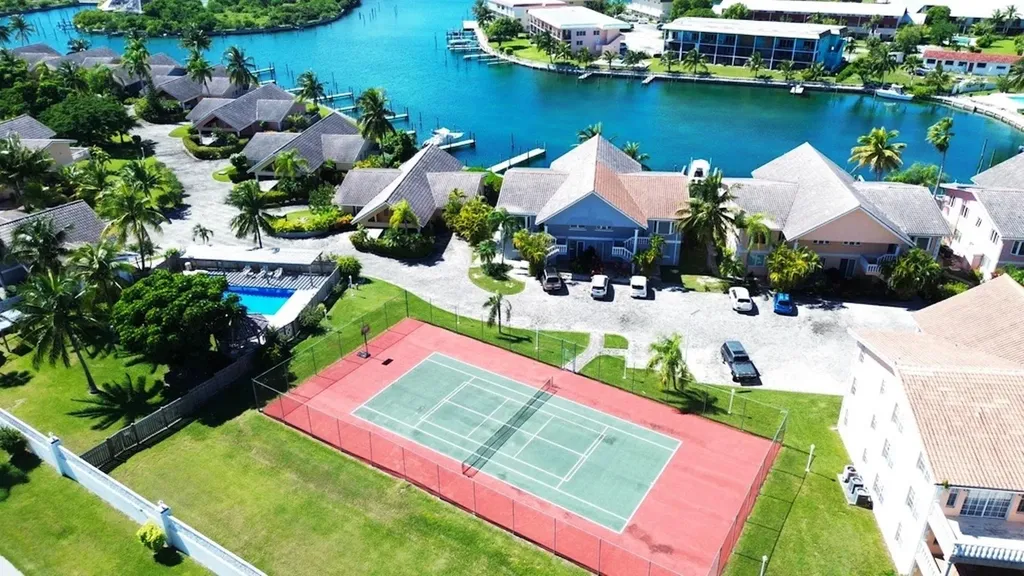 Waters Edge, Oceanhill Bl Grand Bahama Freeport BS