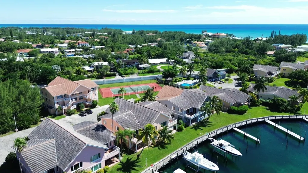 Waters Edge, Oceanhill Bl Grand Bahama Freeport BS