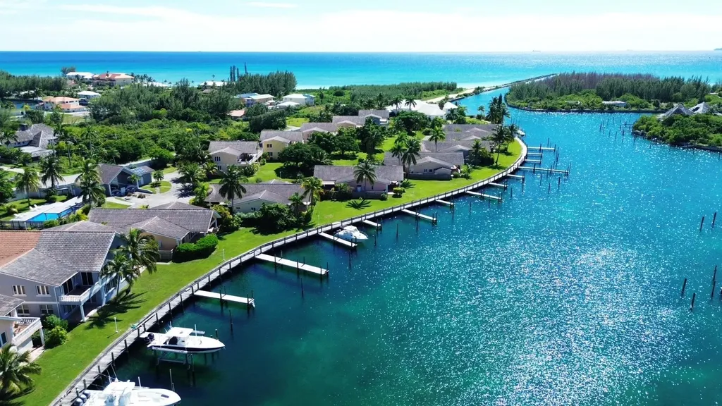 Waters Edge, Oceanhill Bl Grand Bahama Freeport BS
