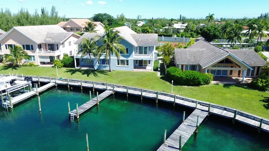 Waters Edge, Oceanhill Bl Grand Bahama Freeport BS