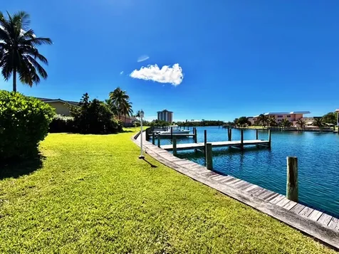 Waters Edge, Oceanhill Bl Grand Bahama Freeport BS