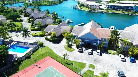 Waters Edge, Oceanhill Bl Grand Bahama Freeport BS