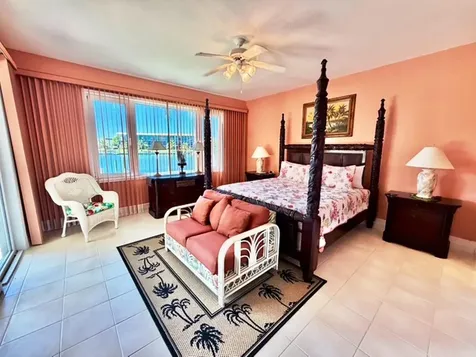 Waters Edge, Oceanhill Bl Grand Bahama Freeport BS