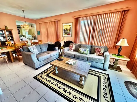 Waters Edge, Oceanhill Bl Grand Bahama Freeport BS