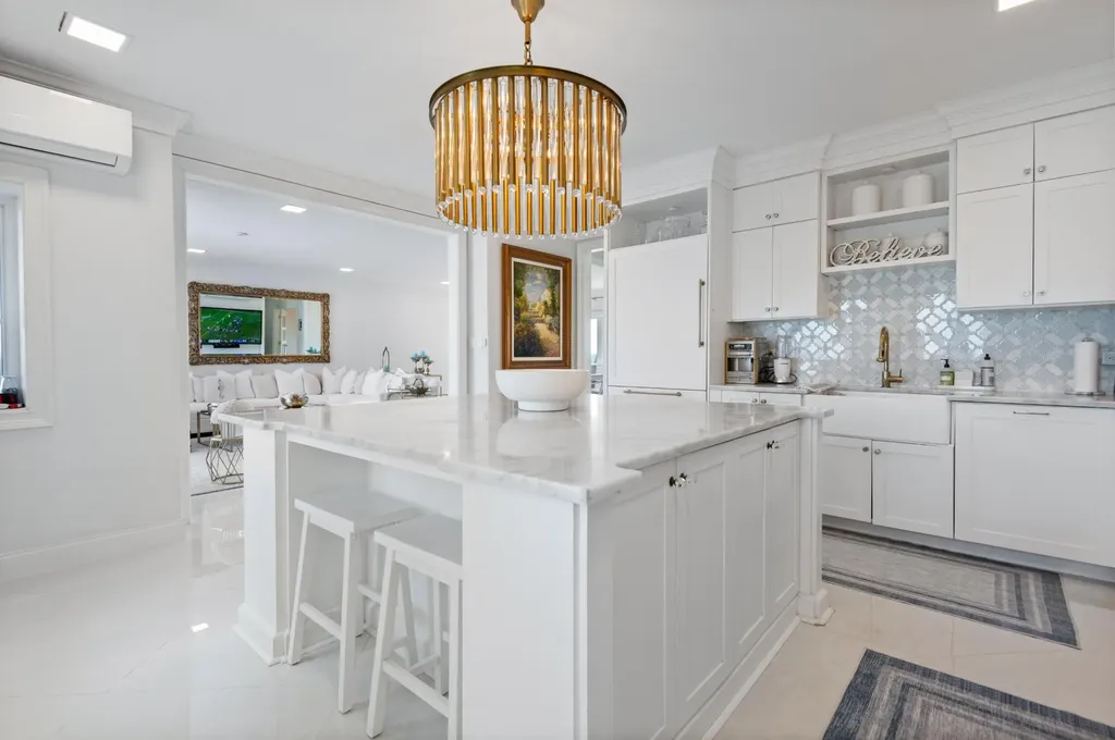 402 Rawson Court New Providence Paradise Island BS