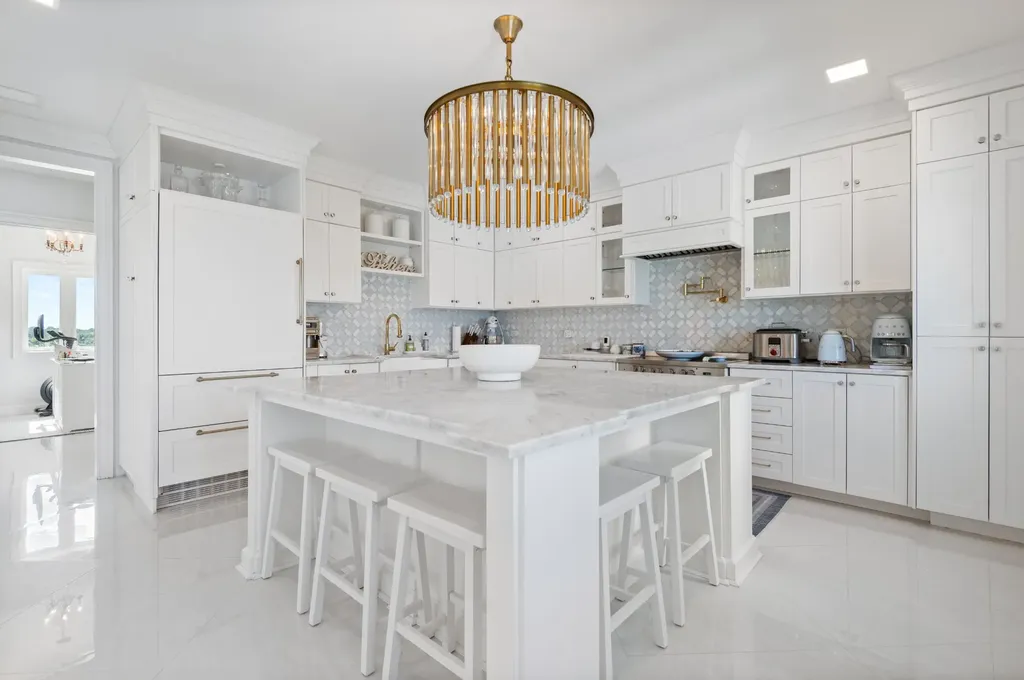 402 Rawson Court New Providence Paradise Island BS