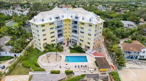 402 Rawson Court New Providence Paradise Island BS