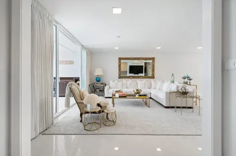 402 Rawson Court New Providence Paradise Island BS