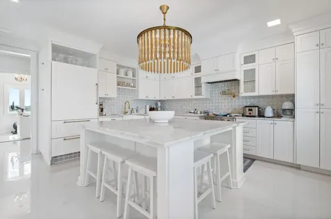 402 Rawson Court New Providence Paradise Island BS