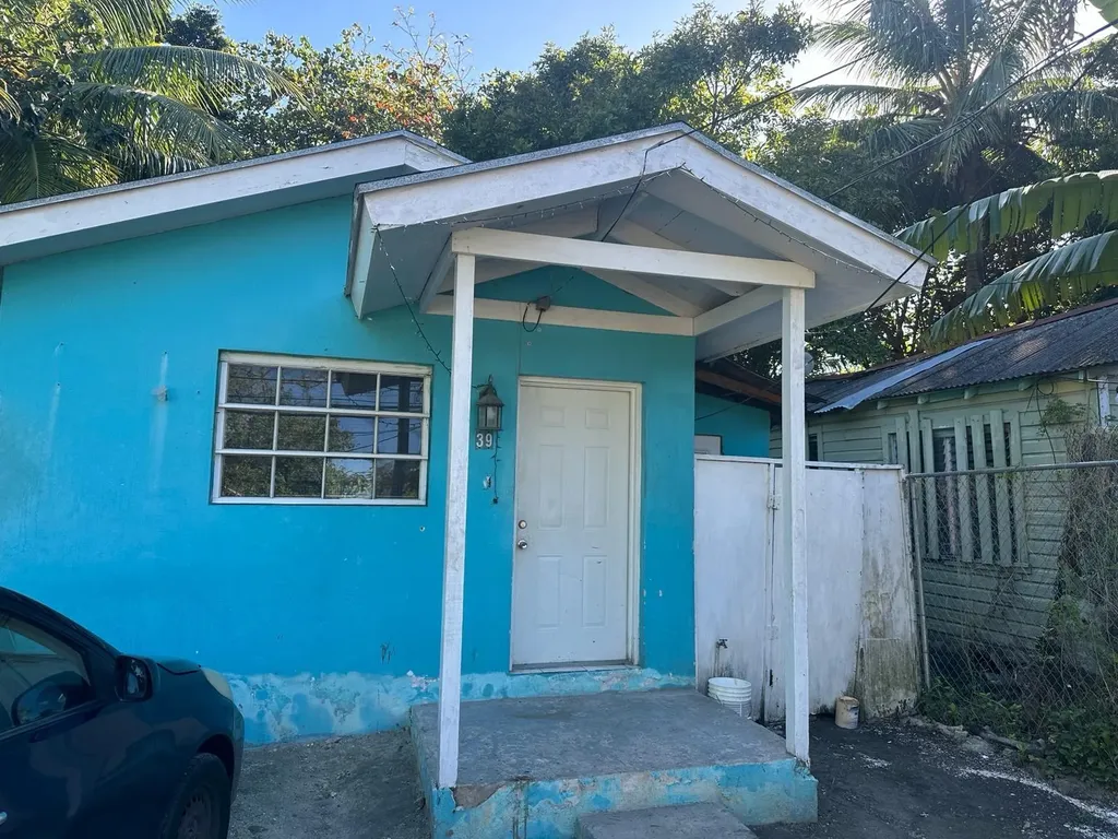 New Providence Paradise Island BS, Grants Town Sf Home