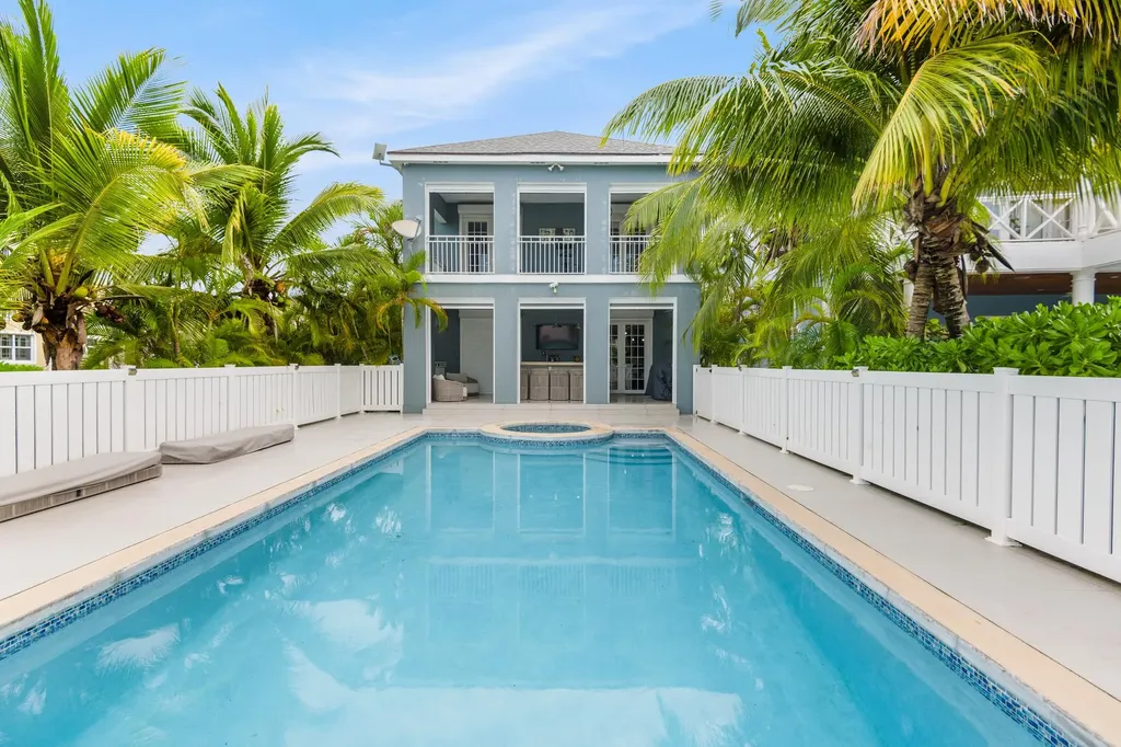 Kingfisher Island 2 New Providence Paradise Island BS