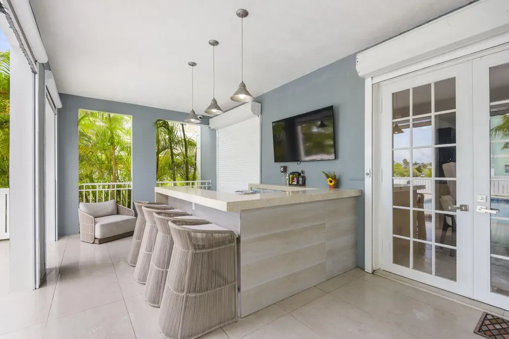 Kingfisher Island 2 New Providence Paradise Island BS