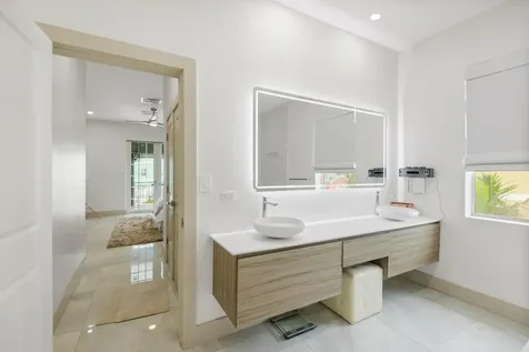 Kingfisher Island 2 New Providence Paradise Island BS