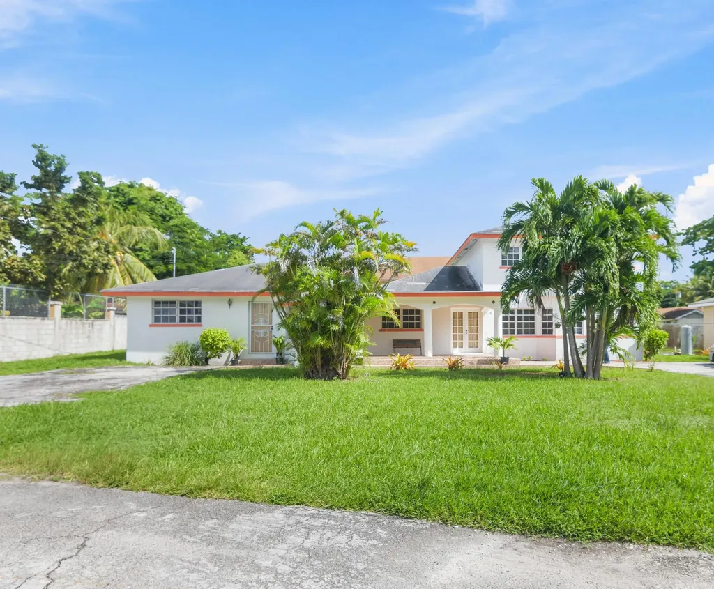 Collie Bluff Lane New Providence Paradise Island BS