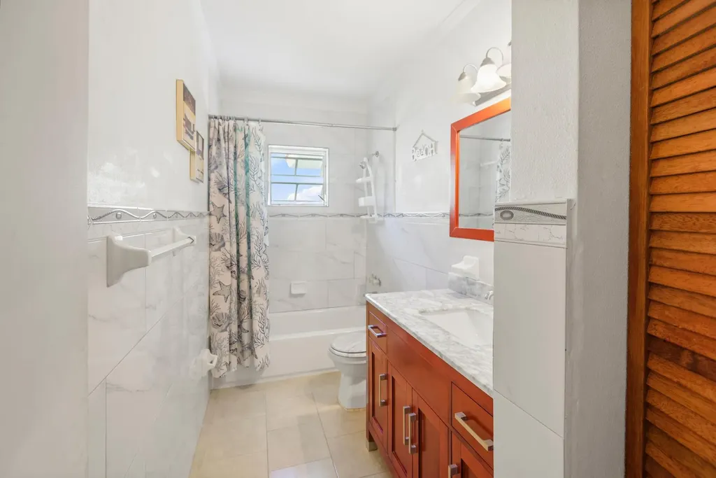 Collie Bluff Lane New Providence Paradise Island BS