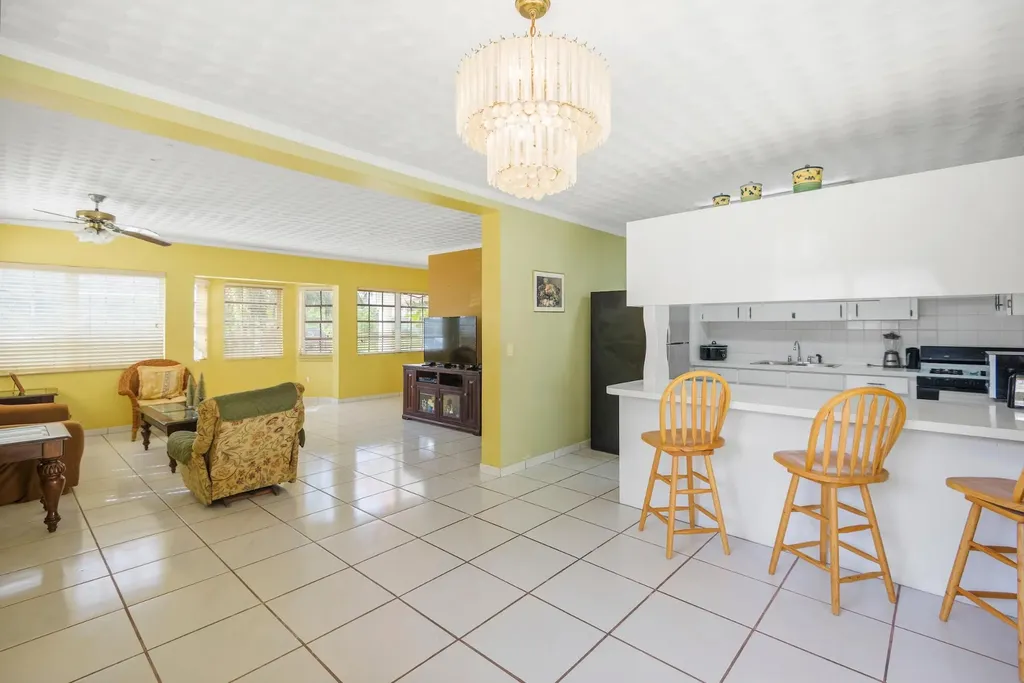 Collie Bluff Lane New Providence Paradise Island BS