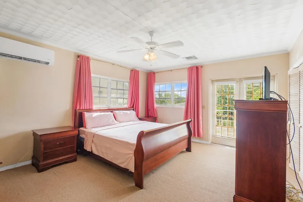 Collie Bluff Lane New Providence Paradise Island BS