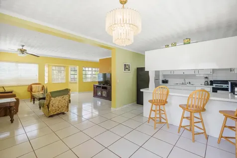 Collie Bluff Lane New Providence Paradise Island BS