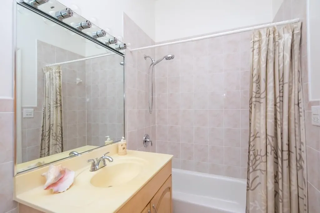 Charles Chillingsworth Court Grand Bahama Freeport BS