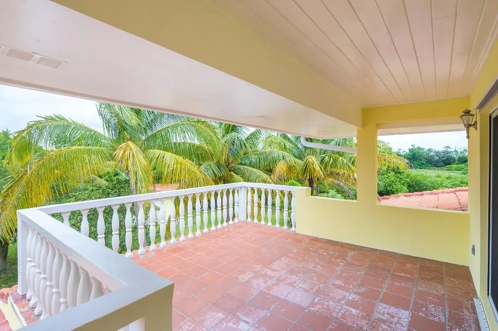 Charles Chillingsworth Court Grand Bahama Freeport BS