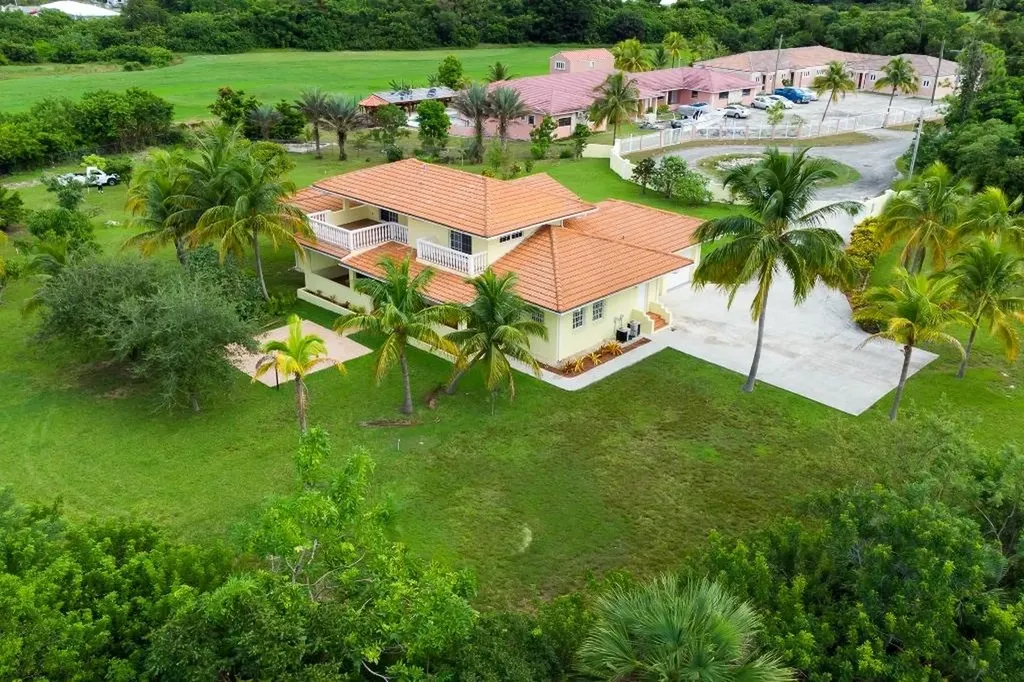 Charles Chillingsworth Court Grand Bahama Freeport BS