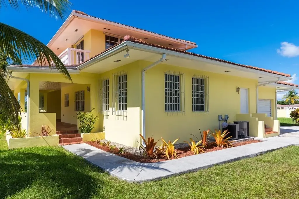 Charles Chillingsworth Court Grand Bahama Freeport BS