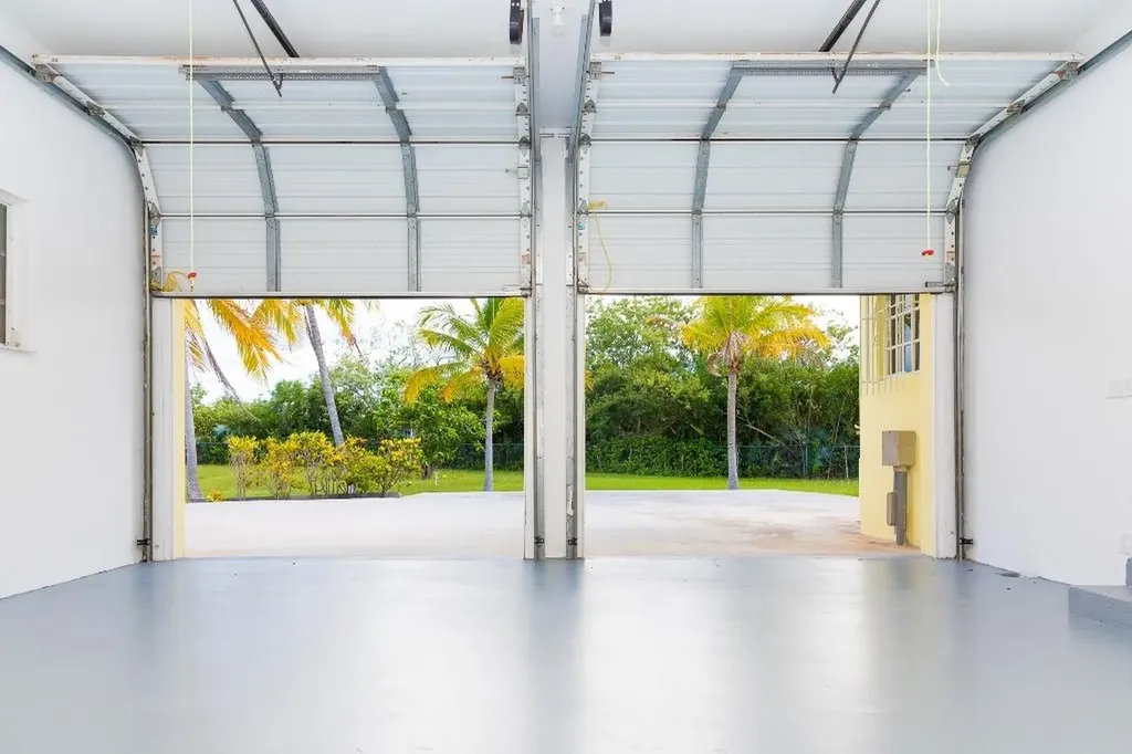 Charles Chillingsworth Court Grand Bahama Freeport BS