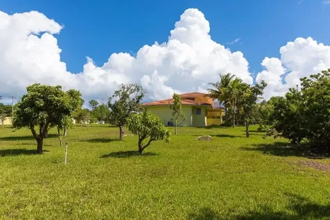 Charles Chillingsworth Court Grand Bahama Freeport BS