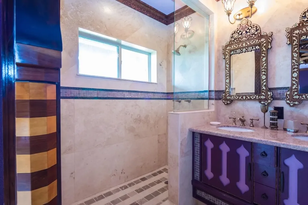 Colony Bay Tri-plex Estate Grand Bahama Freeport BS