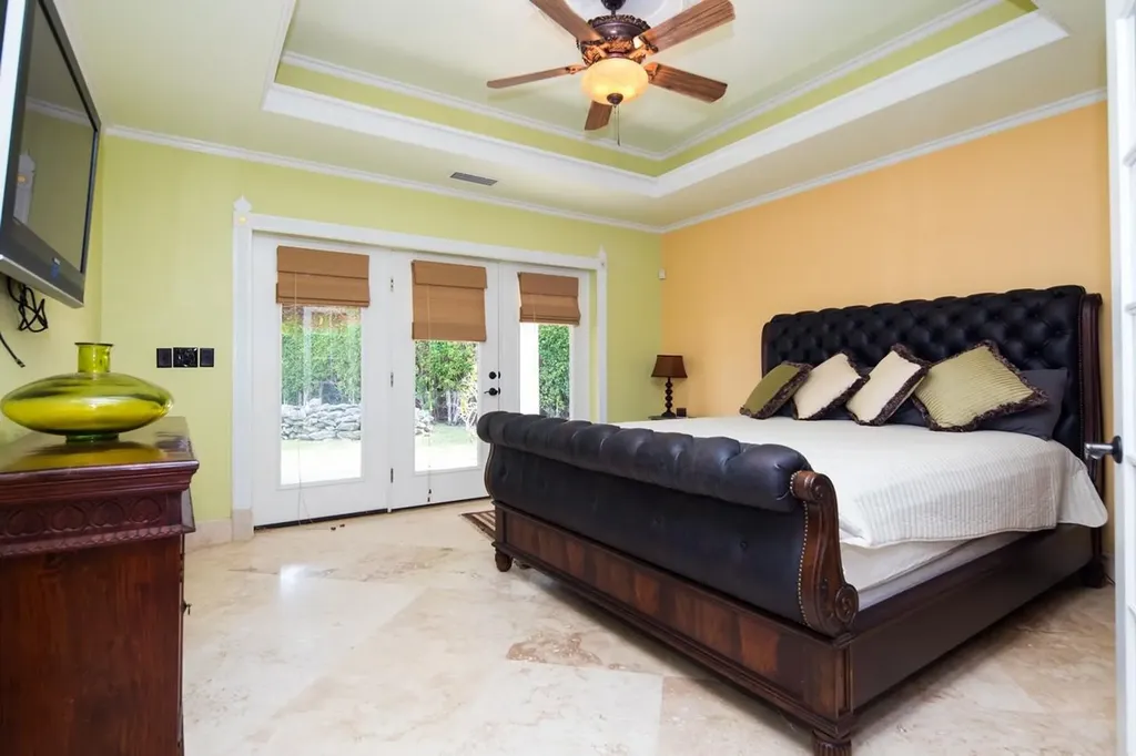 Colony Bay Tri-plex Estate Grand Bahama Freeport BS