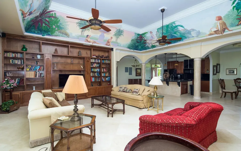 Colony Bay Tri-plex Estate Grand Bahama Freeport BS