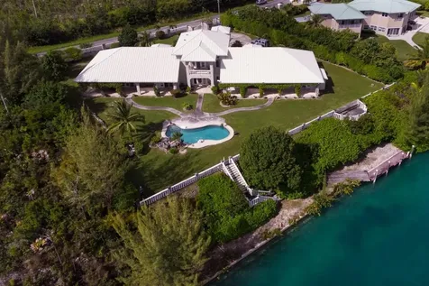 Colony Bay Tri-plex Estate Grand Bahama Freeport BS