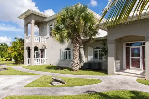 Colony Bay Tri-plex Estate Grand Bahama Freeport BS