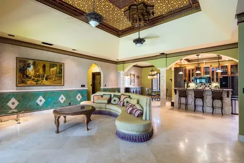 Colony Bay Tri-plex Estate Grand Bahama Freeport BS