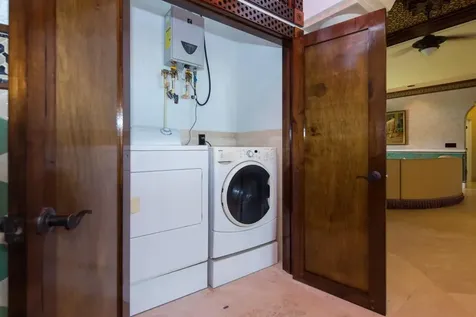 Colony Bay Tri-plex Estate Grand Bahama Freeport BS