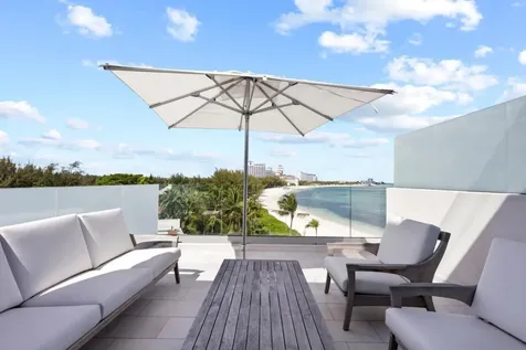 Goldwynn New Providence Paradise Island BS