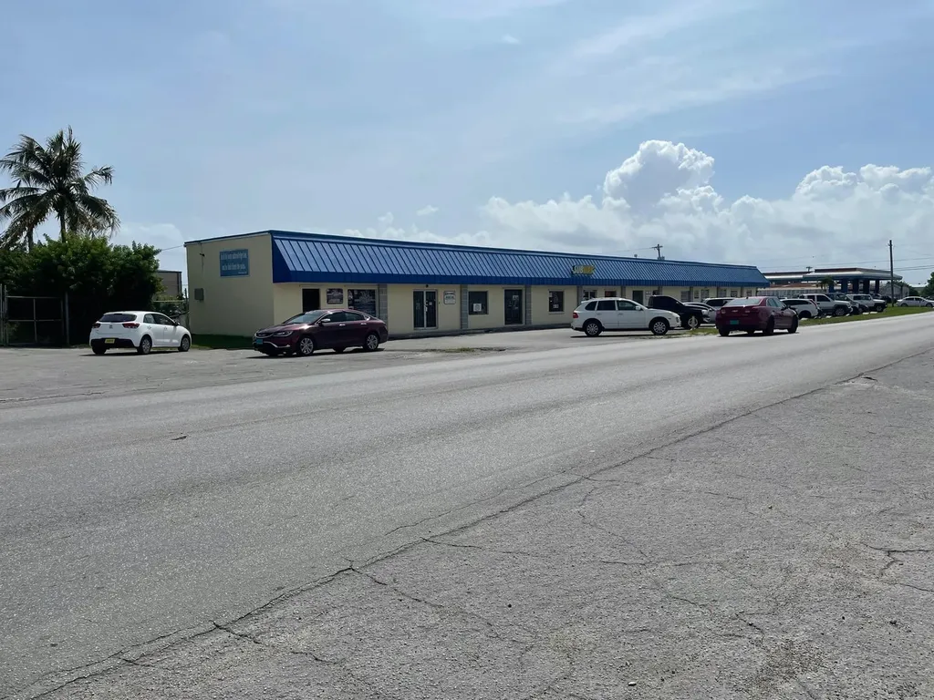 Queens Highway; Queens Place 1a Grand Bahama Freeport BS