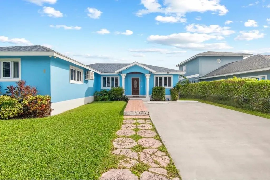 New Providence Paradise Island BS, Knowles Dr, Faith Gardens, Unit 8