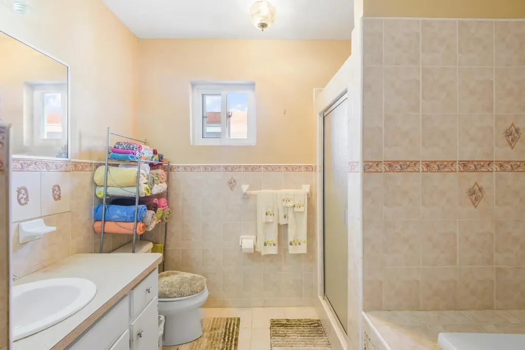 Knowles Dr, Faith Gardens New Providence Paradise Island BS