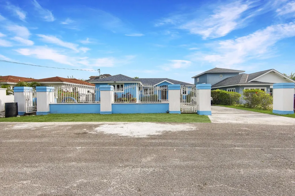 Knowles Dr, Faith Gardens New Providence Paradise Island BS