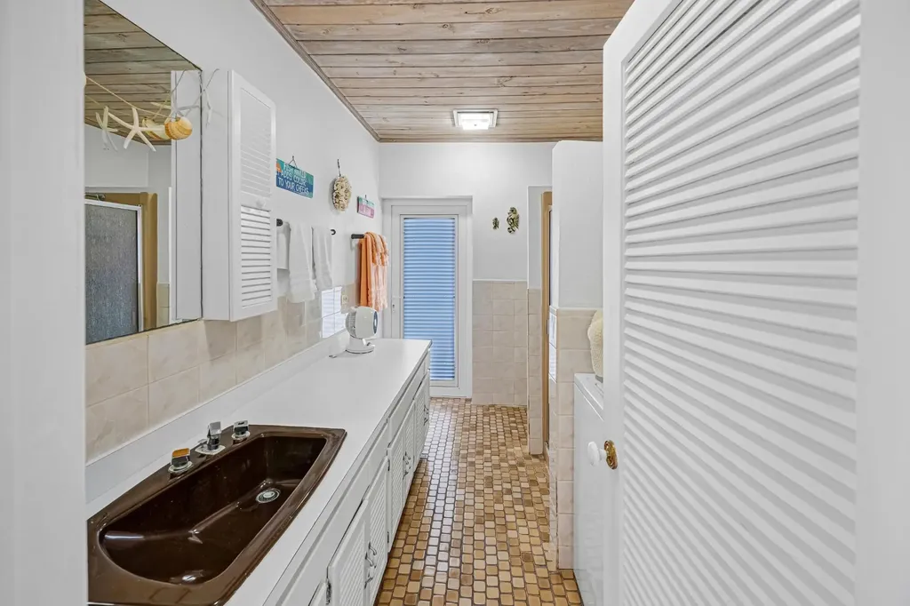 Rainbow Bay Subdivision Eleuthera BS