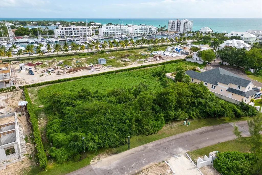 New Providence Paradise Island BS, Palm Cay Lot