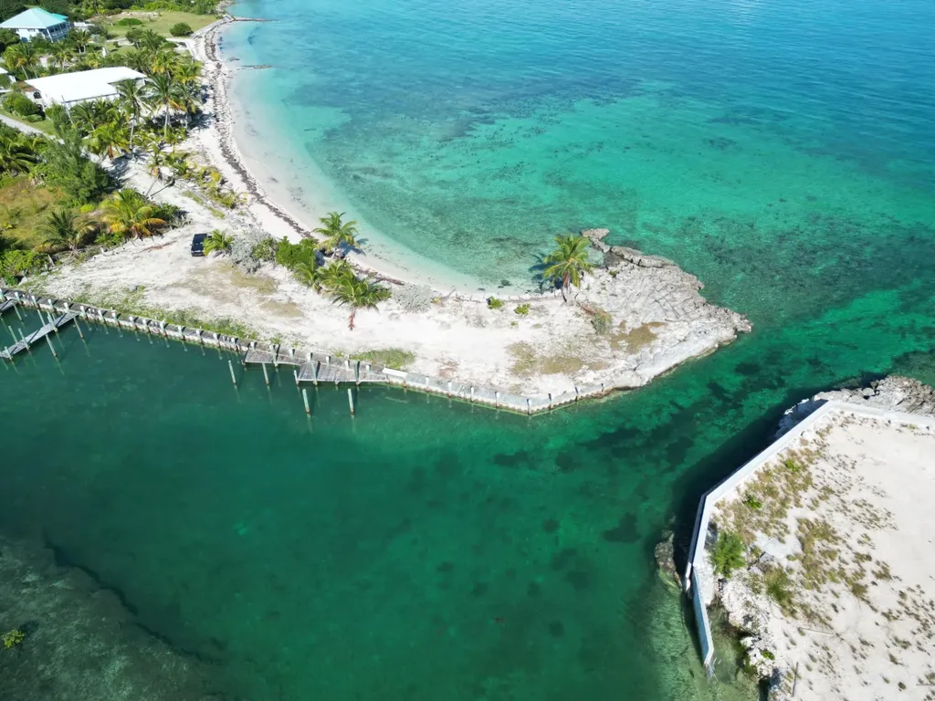Pelican Shores/duck Pond Abaco BS