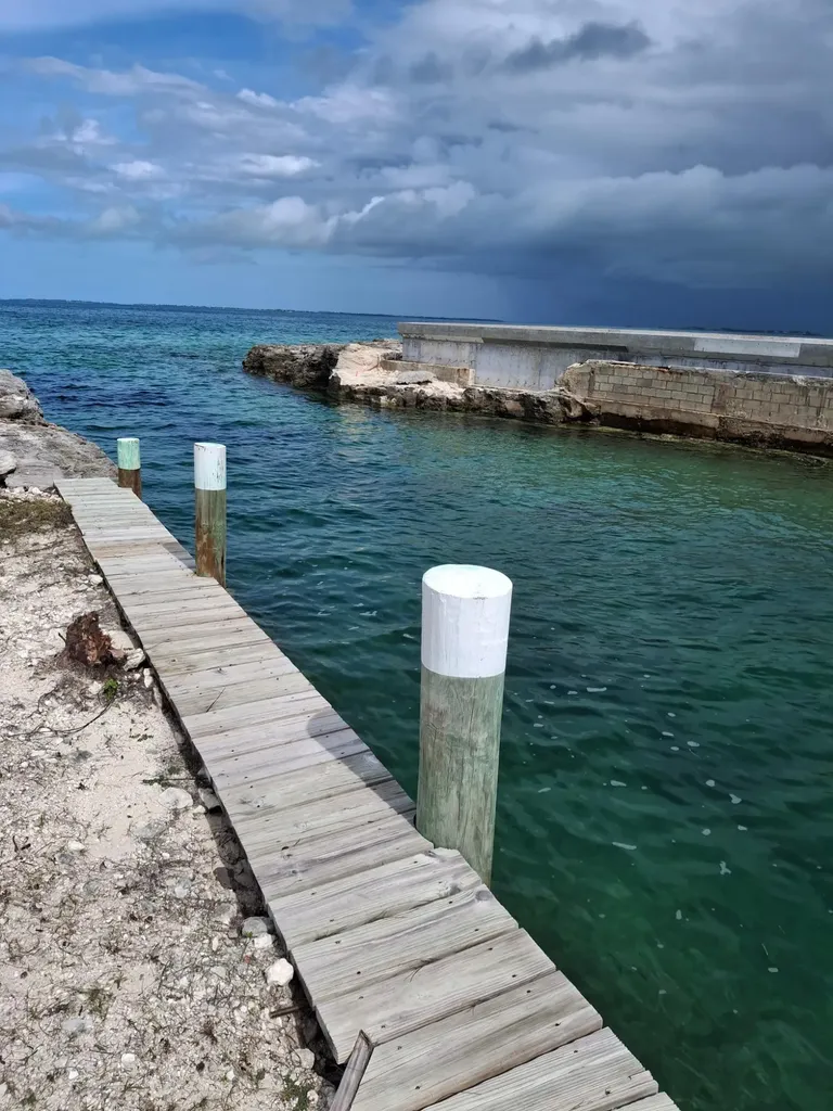 Pelican Shores/duck Pond Abaco BS