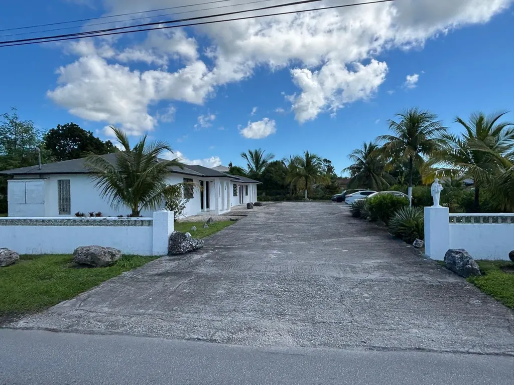 Columbus Drive 27 Grand Bahama Freeport BS