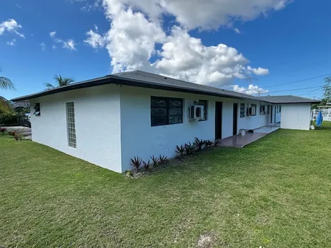 Columbus Drive 27 Grand Bahama Freeport BS