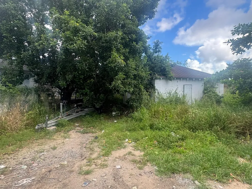 Theophilus Court New Providence Paradise Island BS