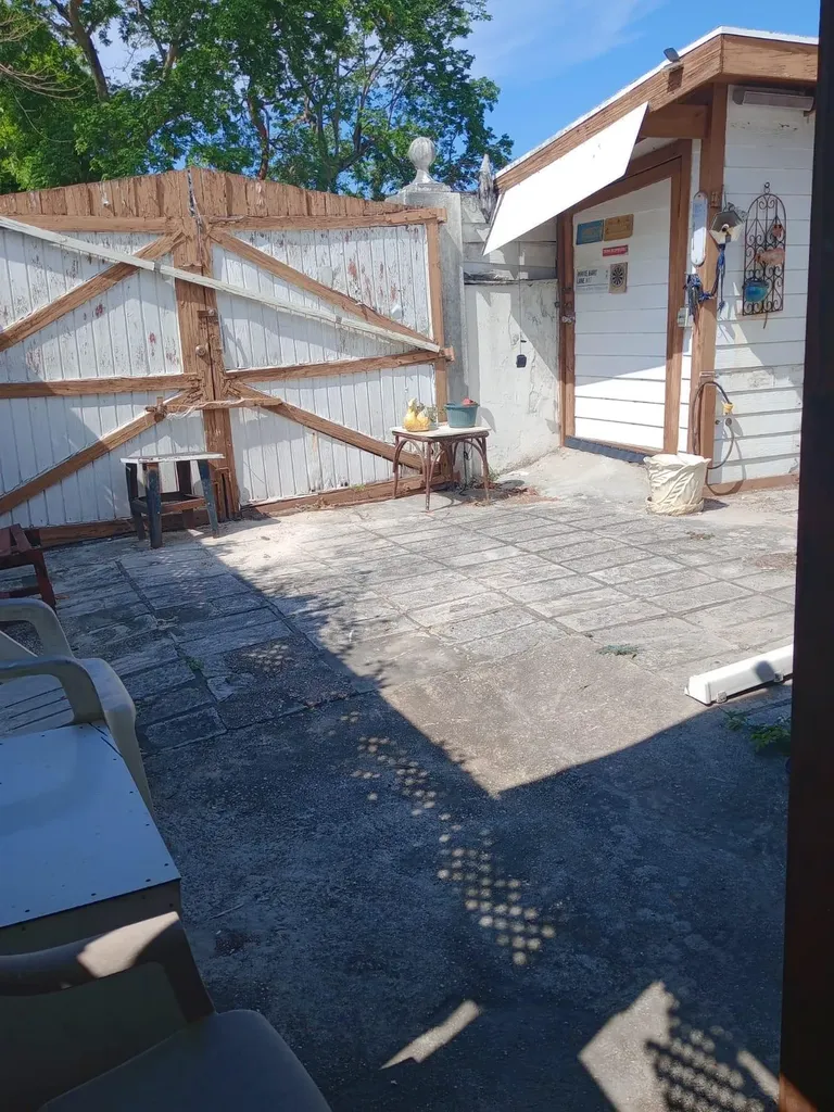 Whites Lane New Providence Paradise Island BS